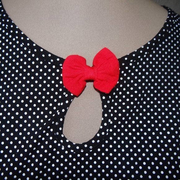 NWT Cute RETRO Style SOURPUSS Black and White Polka Dot Top with Red Bow Accent - Picture 2 of 5
